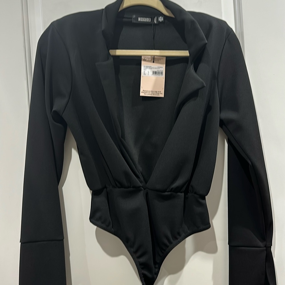 Missguided plunge collared bodysuit flare sleeve size 4 black NWT